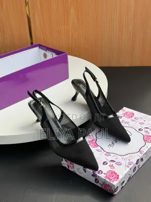 Giovanni Kitten Heel