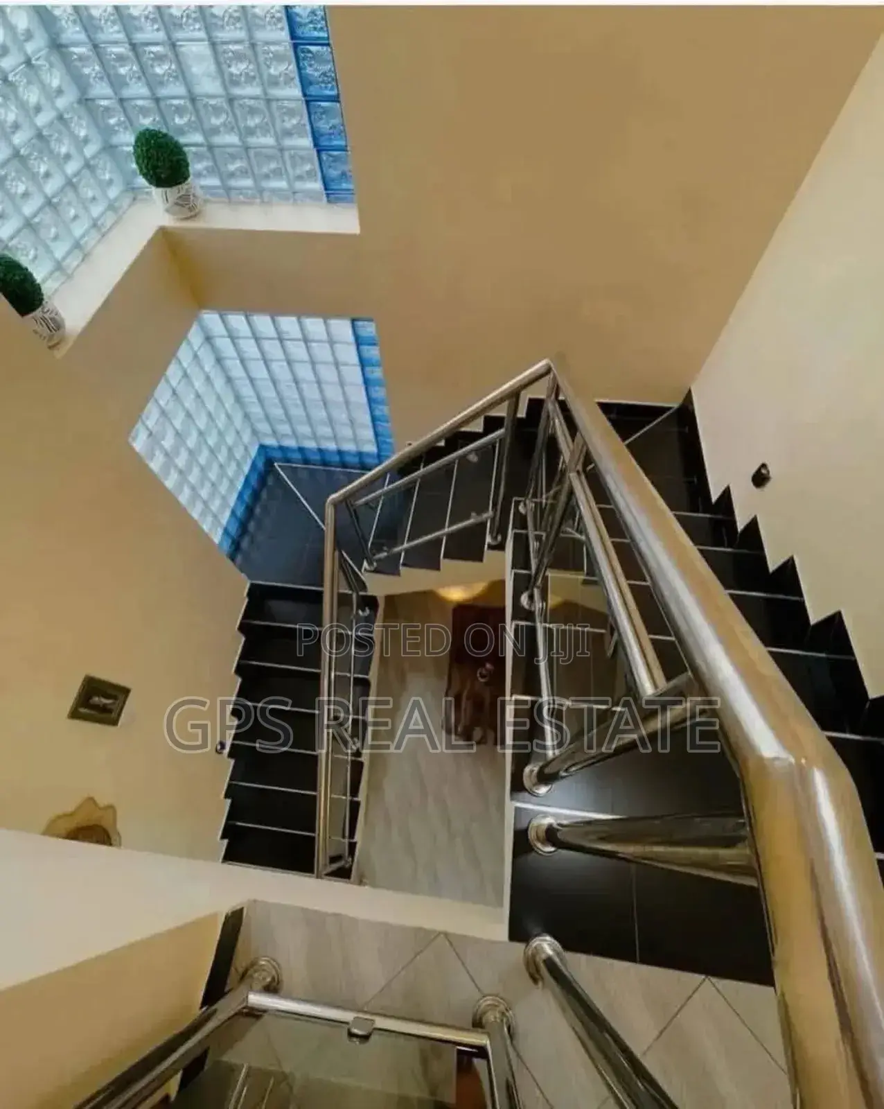 4bdrm House in Makumbusho, Kinondoni for sale