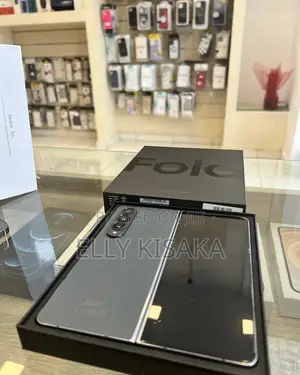New Samsung Galaxy Z Fold4 256 GB Black