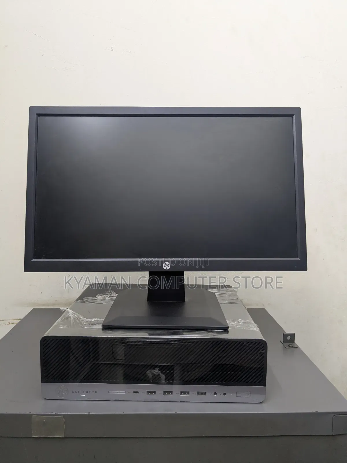 Desktop Computer HP EliteOne 800 8GB Intel Core i5 HDD+SSD 500GB