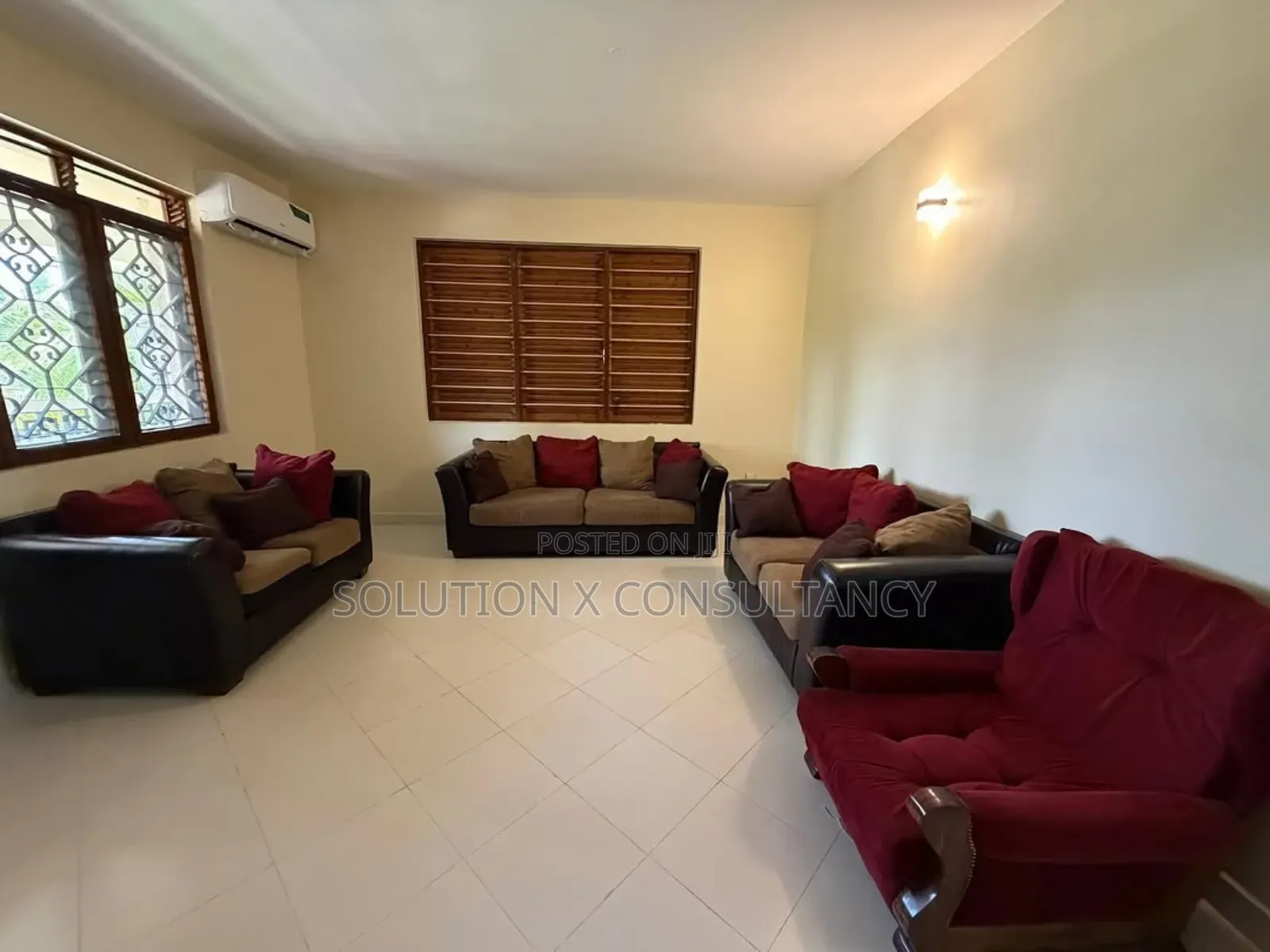 14bdrm House in Mikocheni for rent
