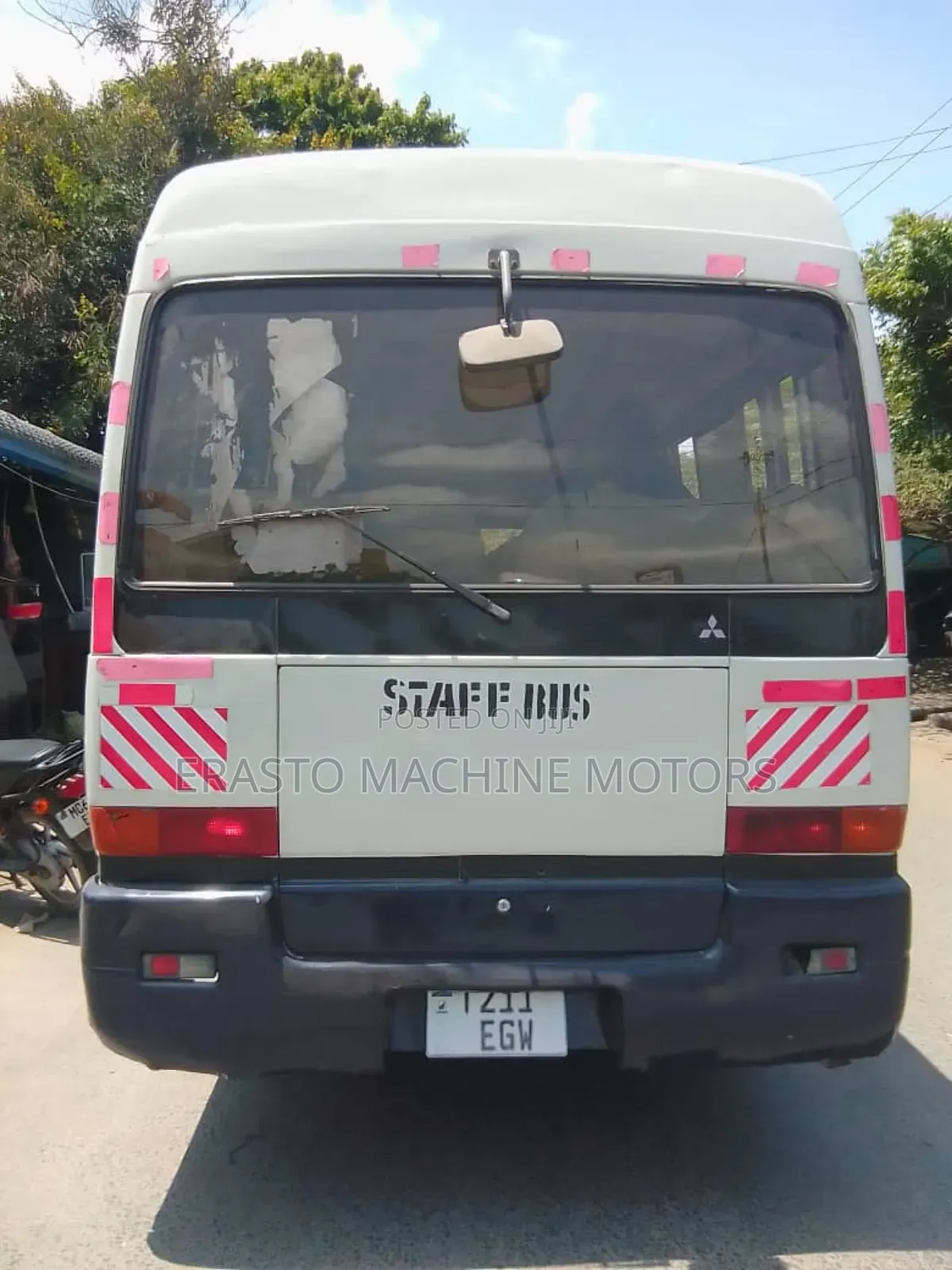 Mitsubishi Fuso Rosa 1998 White