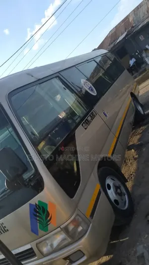 Toyota Coaster 2004 Gold