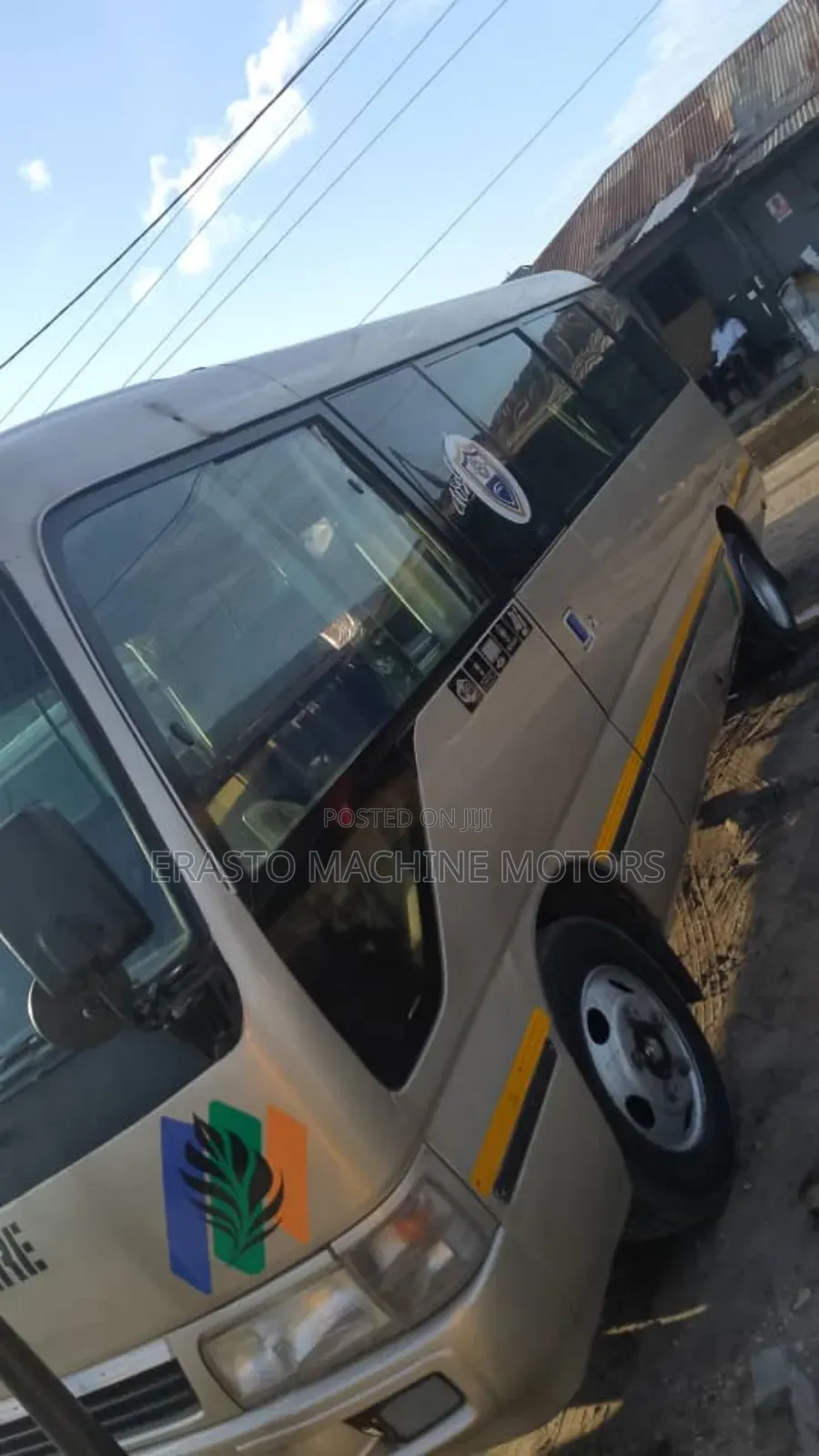 Toyota Coaster 2004 Gold