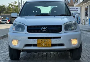 Toyota RAV4 2004 White
