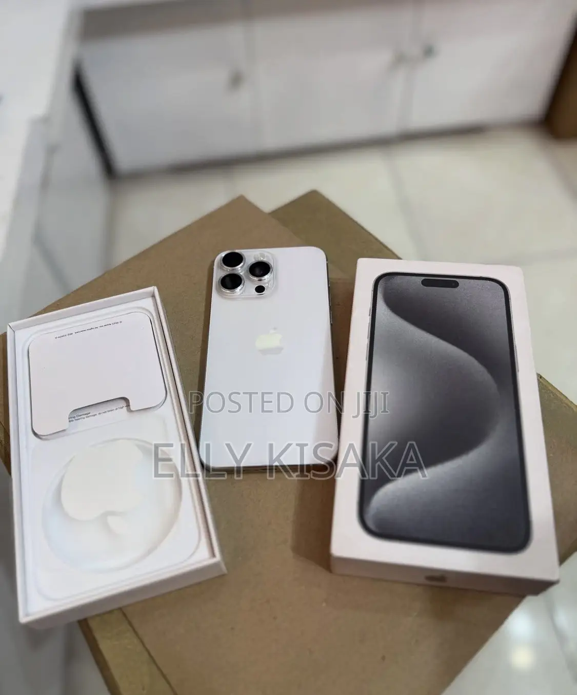 New Apple iPhone 15 Pro Max 256 GB Silver