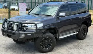 Toyota Land Cruiser 2019 Gray