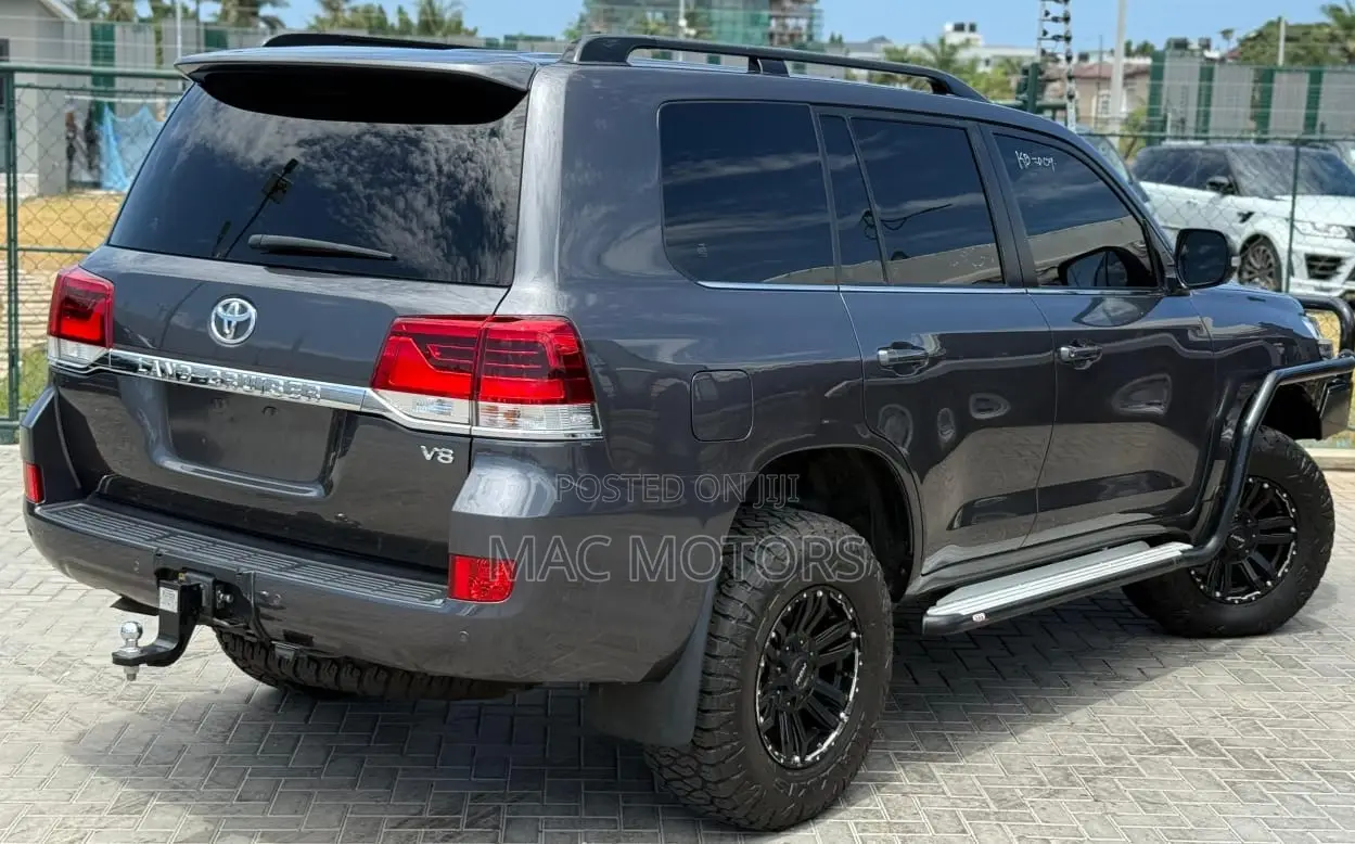 Toyota Land Cruiser 2019 Gray