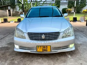 Toyota Crown 2004 Silver