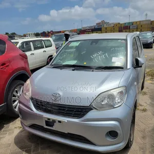 Toyota Passo 2013 Silver