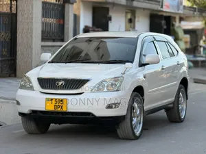 Toyota Harrier 2005 White
