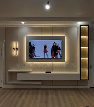 Tv Wall Unit and Showcase Decoration