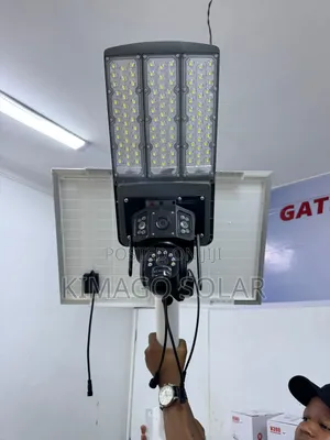 Linda Magari Yako Mapya Na Used Kwa CCTV Yetu Solar Light 1000w