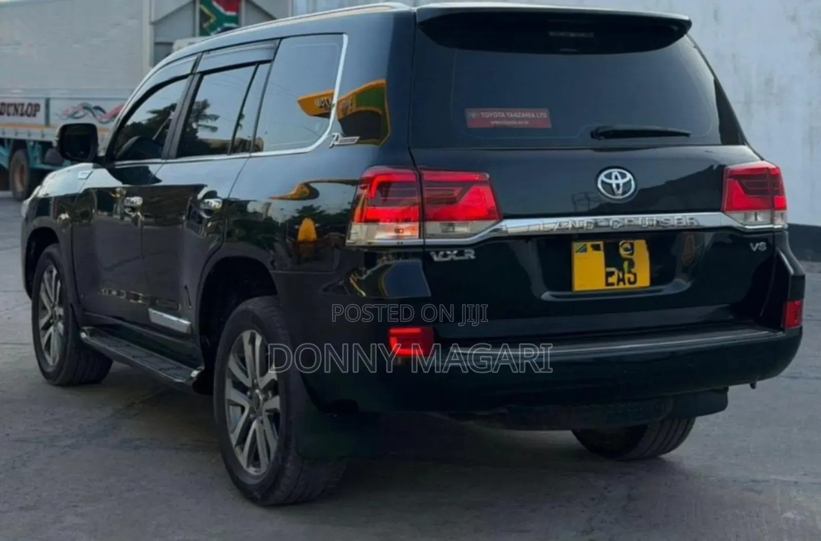 Toyota Land Cruiser 2010 Black