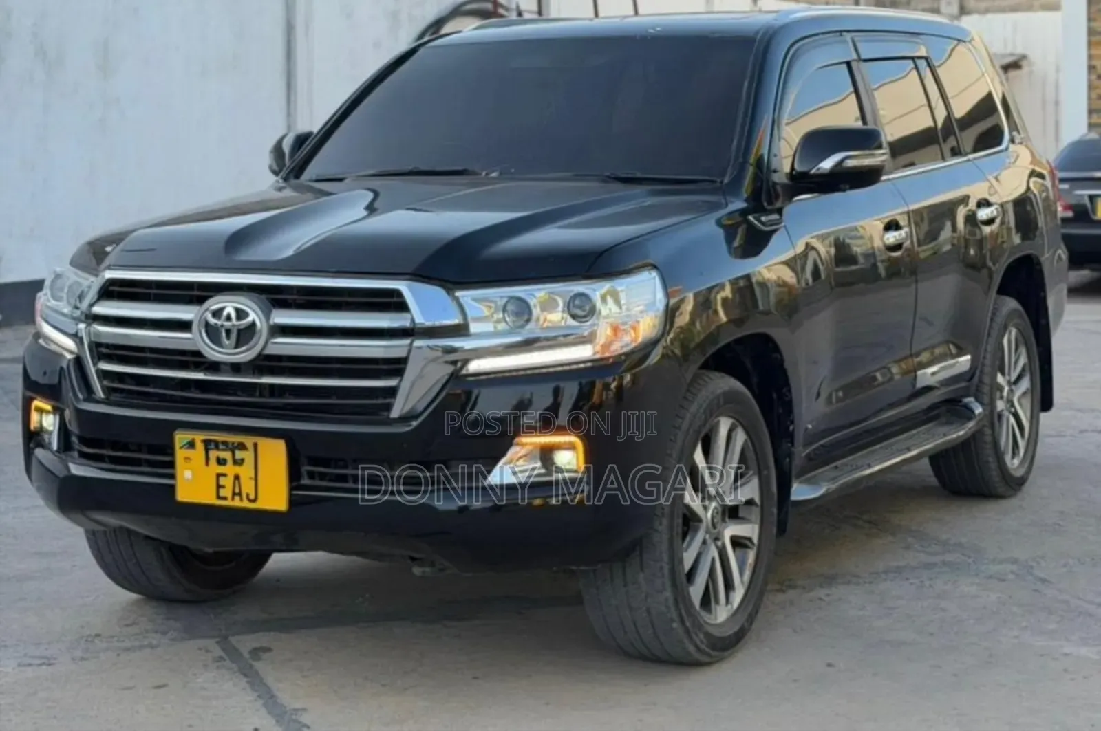 Toyota Land Cruiser 2010 Black