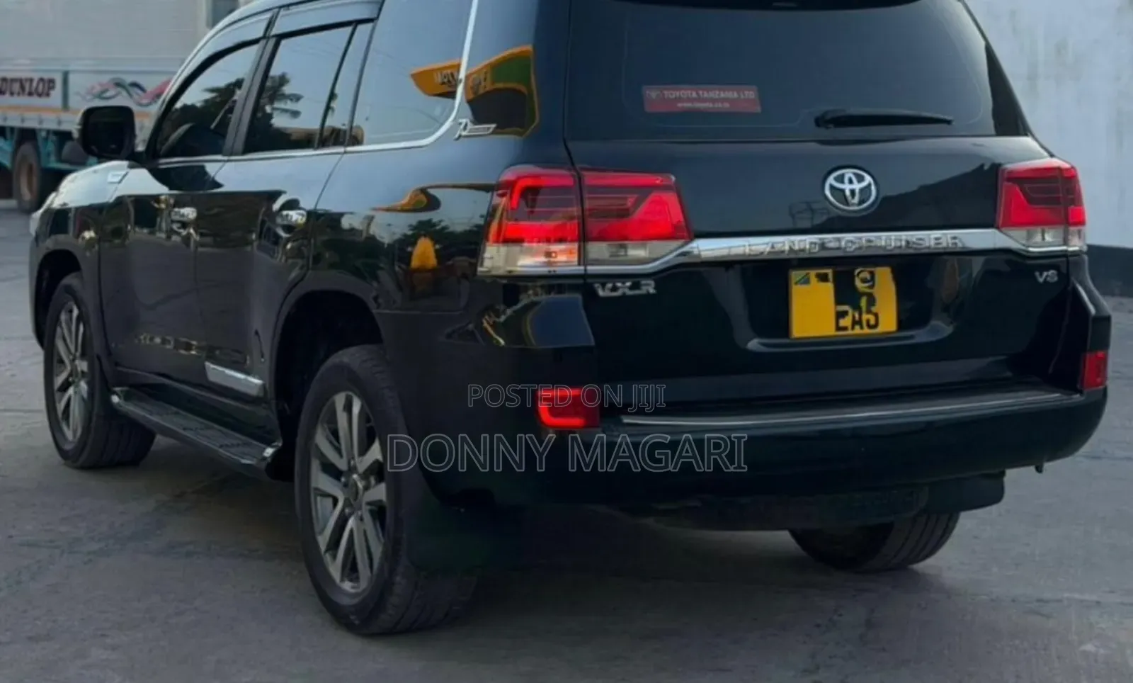 Toyota Land Cruiser 2010 Black