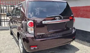 Toyota Corolla Rumion 2010