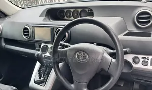 Toyota Corolla Rumion 2010