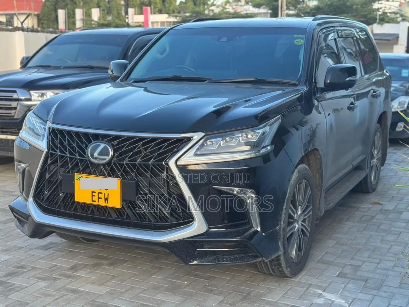 Lexus LX 570 AWD 2016 Black