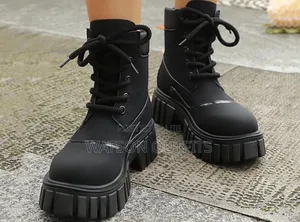 Women's Leather Shoes Fashion Brand New Very Classic