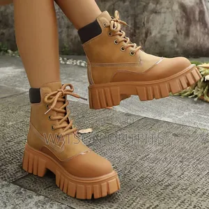 Women's Leather Shoes Fashion Brand New Very Classic
