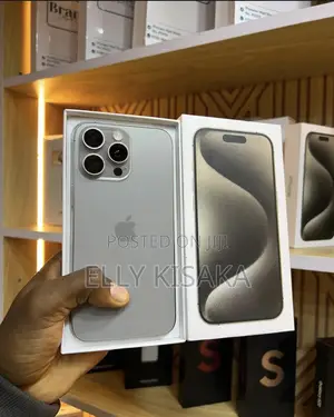 New Apple iPhone 15 Pro Max 256 GB Silver