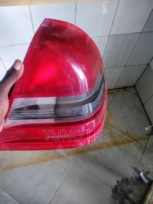 Mercedes Benz Taa Ya Nyuma
