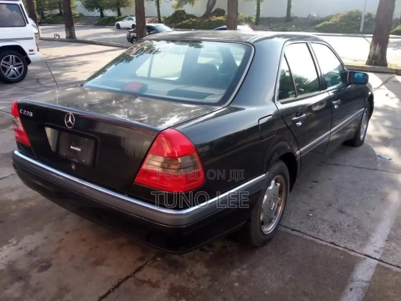 Mercedes Benz Taa Ya Nyuma
