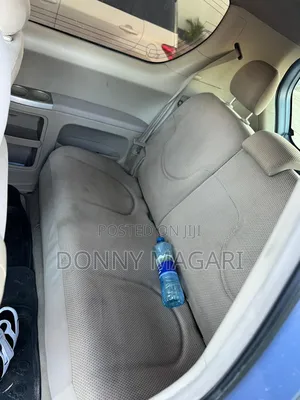 Toyota Porte 2005 Blue