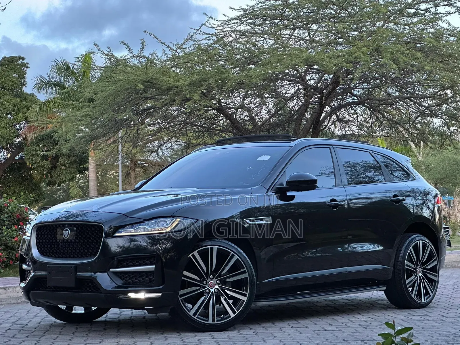 Jaguar F-Pace 2017 Black