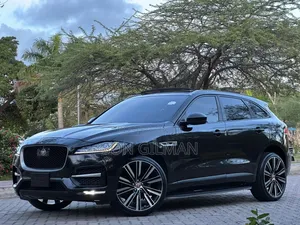 Jaguar F-Pace 2017 Black