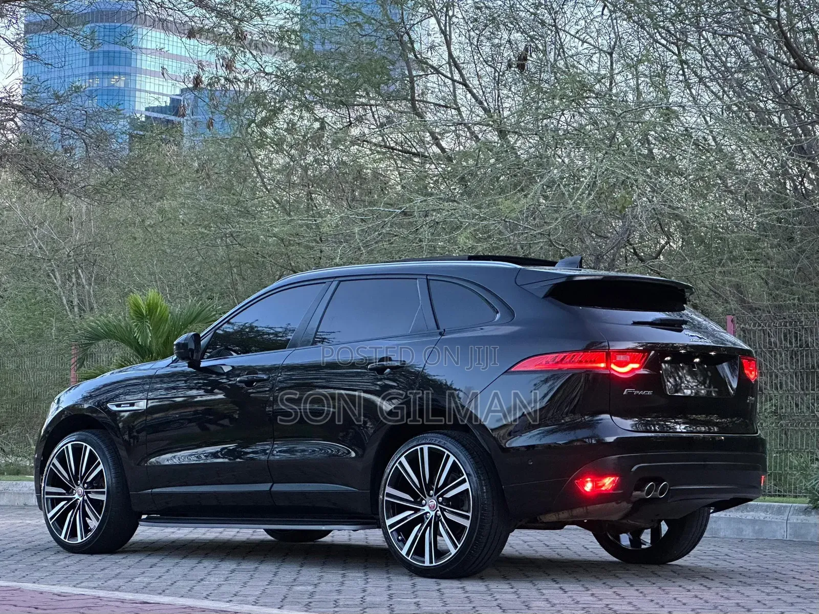 Jaguar F-Pace 2017 Black