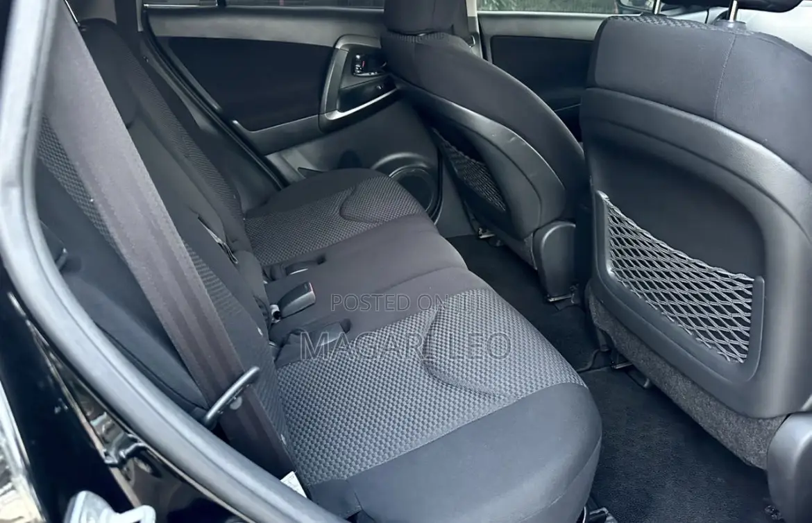 Toyota RAV4 2010 Black