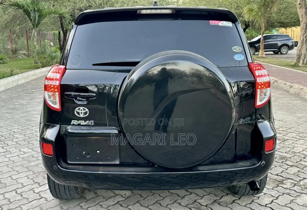 Toyota RAV4 2010 Black