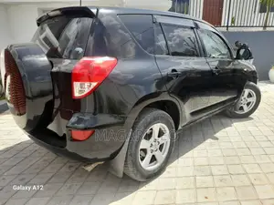 Toyota RAV4 2010 Black