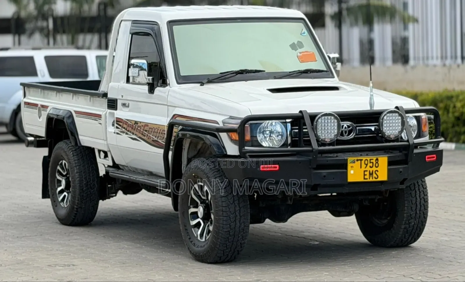 Toyota Land Cruiser 2012 White