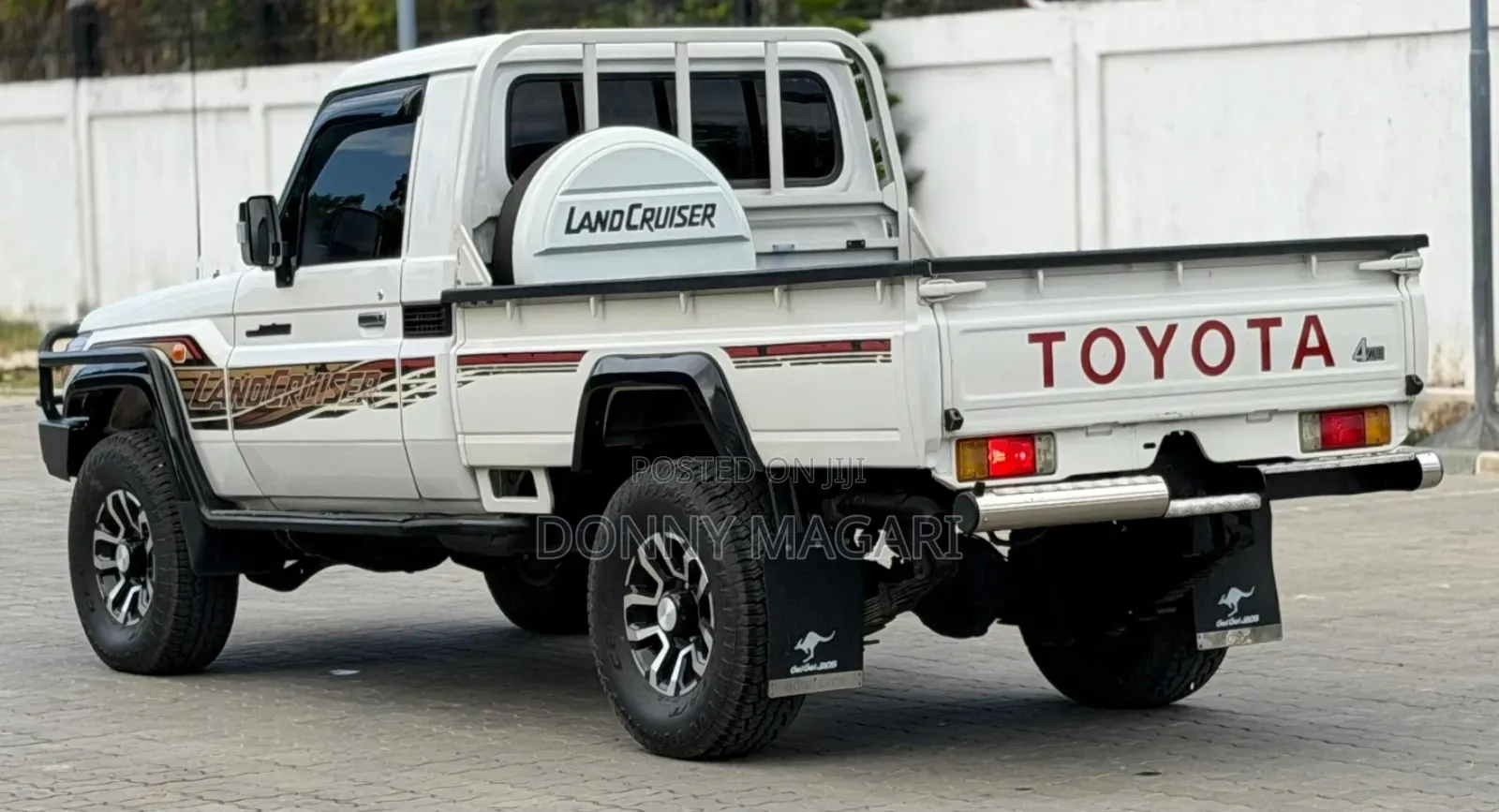 Toyota Land Cruiser 2012 White