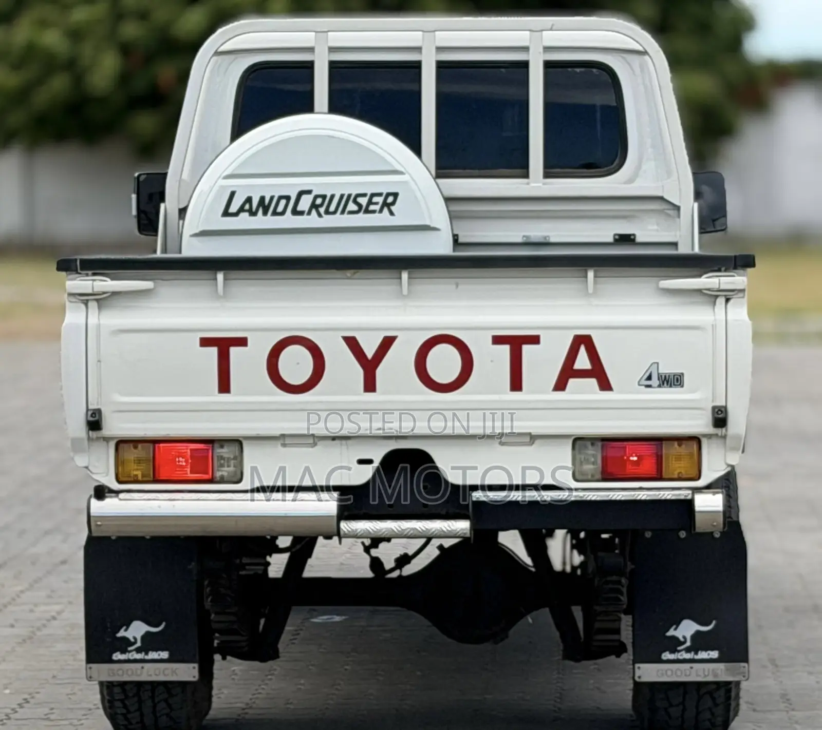 Toyota Land Cruiser 2012 White