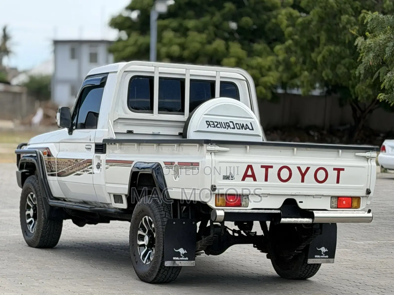 Toyota Land Cruiser 2012 White