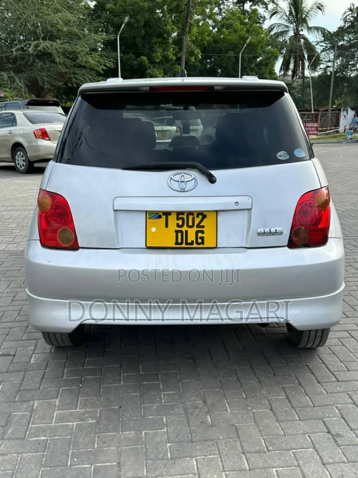 Toyota IST 2005 Silver