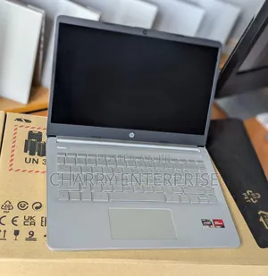 Laptop HP 14S 8GB AMD Ryzen 5 SSD 256GB