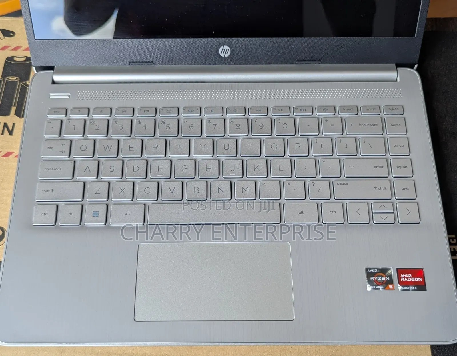 Laptop HP 14S 8GB AMD Ryzen 5 SSD 256GB