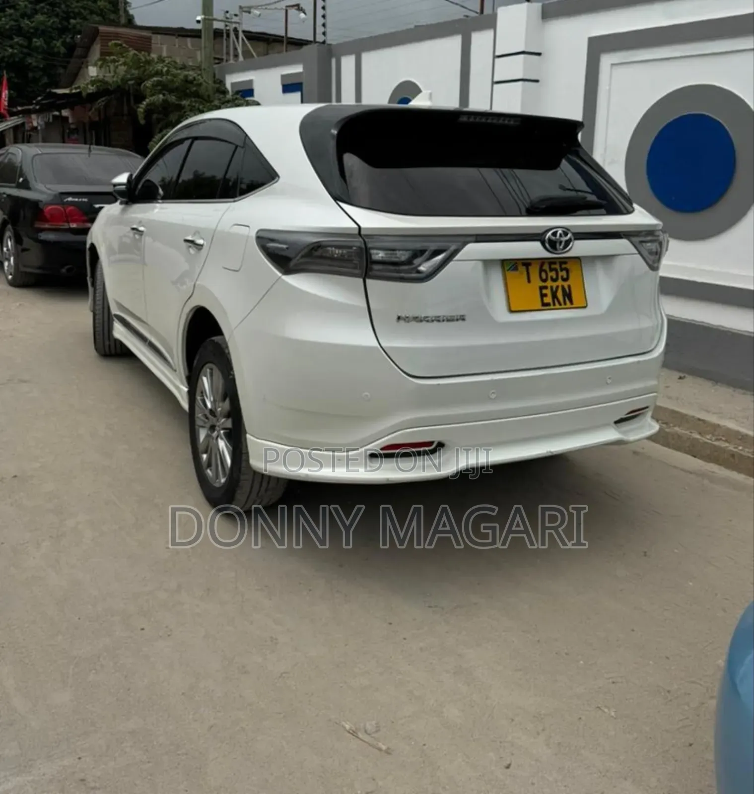Toyota Harrier 2.0 2015 White