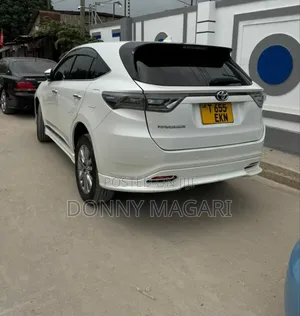 Toyota Harrier 2.0 2015 White