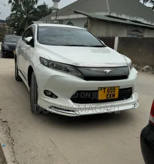 Toyota Harrier 2.0 2015 White