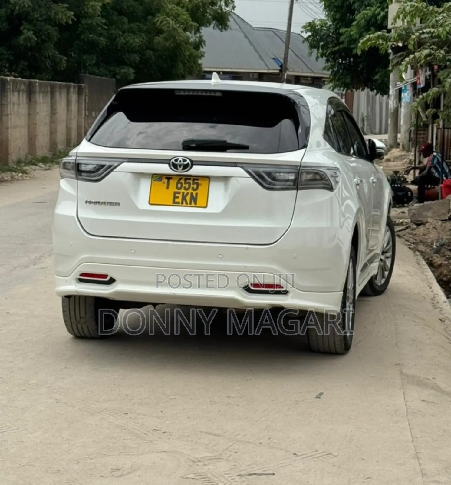 Toyota Harrier 2.0 2015 White