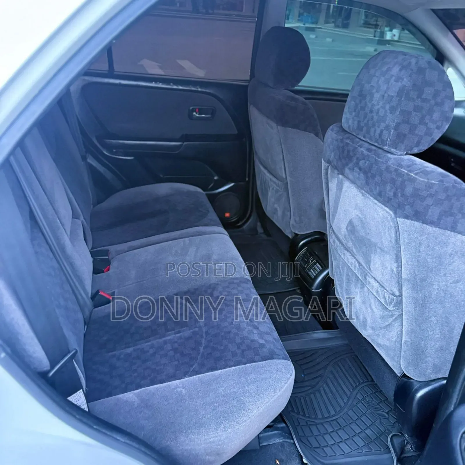 Toyota Harrier 2.4 16V 2001 White