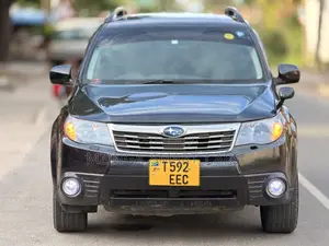 Subaru Forester 2010 Gray