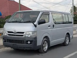 Toyota Quantum 2012 Silver