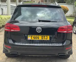 Volkswagen Touareg 2015 Black